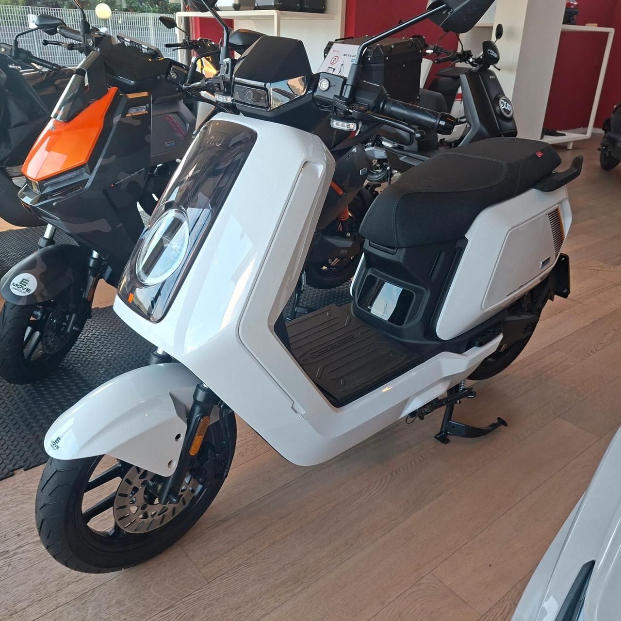 NIU NQiX300 my2025