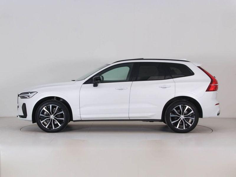 Volvo XC60 XC60 B4 (d) FWD GEARTRONIC PLUS DARK