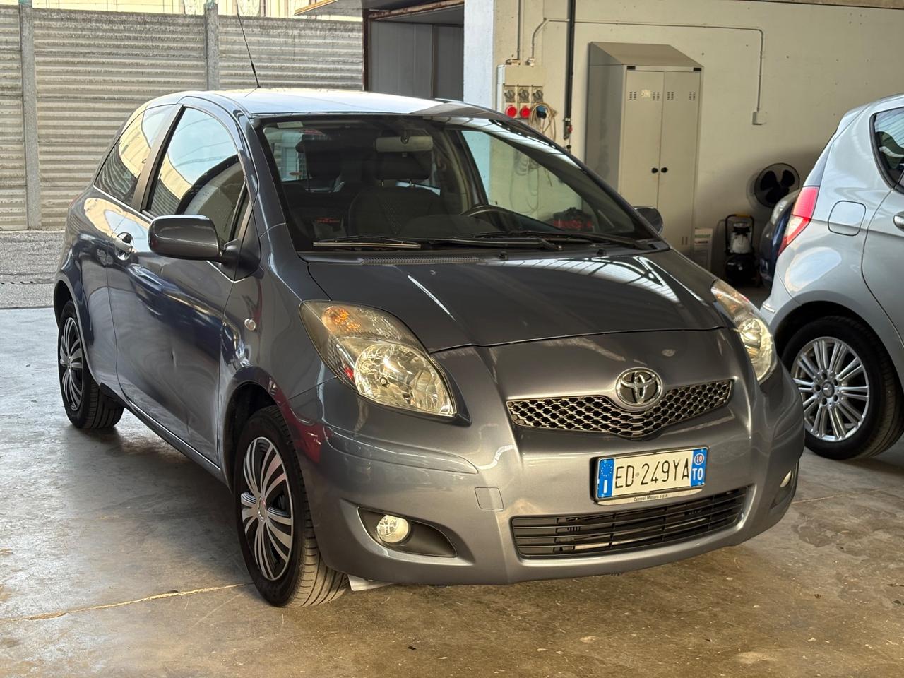 Toyota Yaris 1.0 5 porte Sol GPL