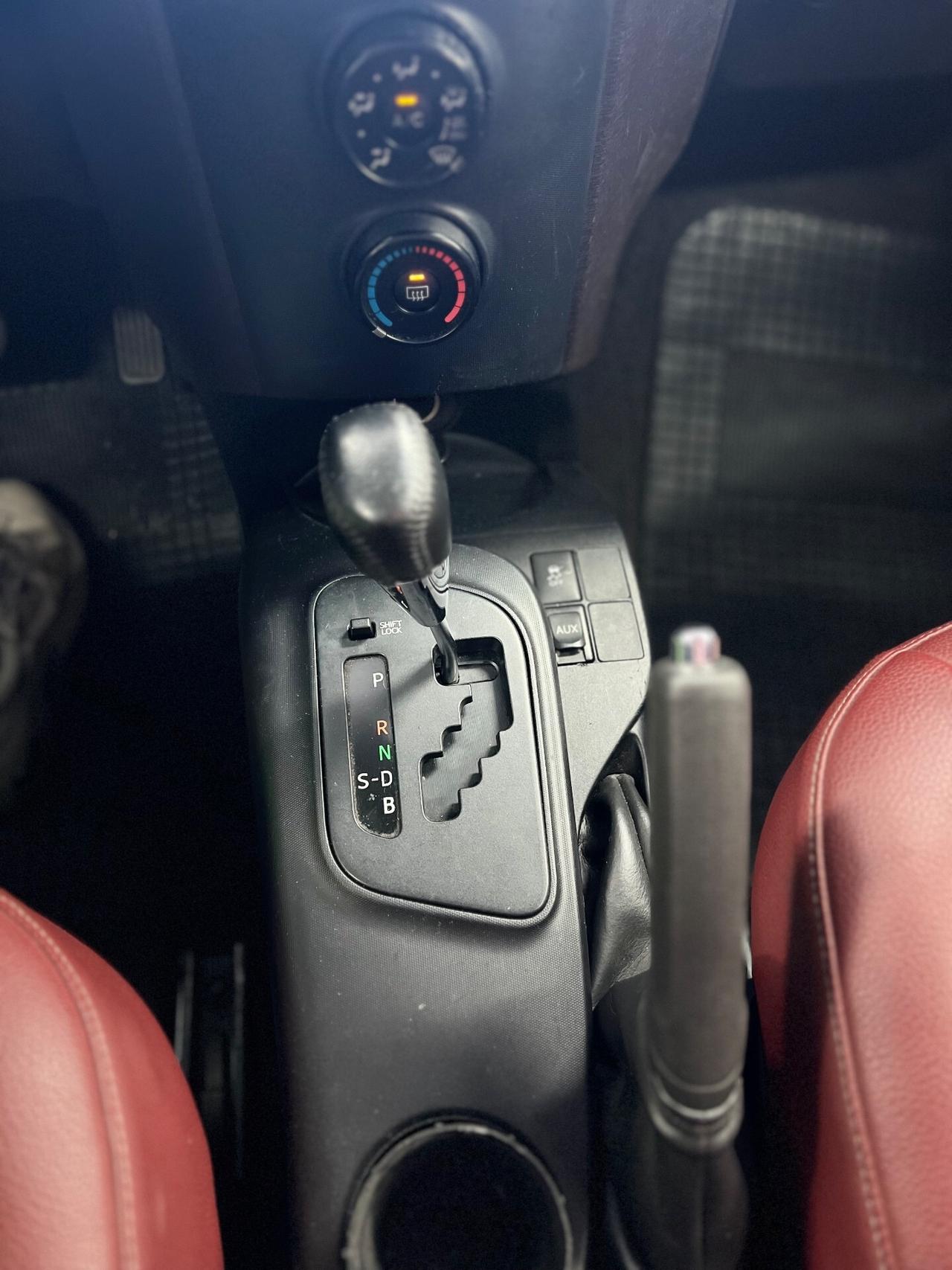 Toyota iQ 1.0 Multidrive