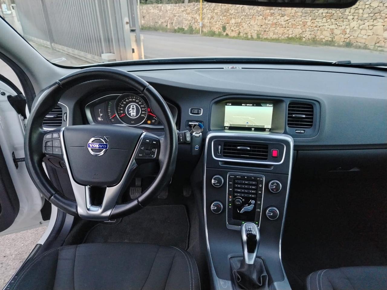 Volvo V60 D2 Momentum