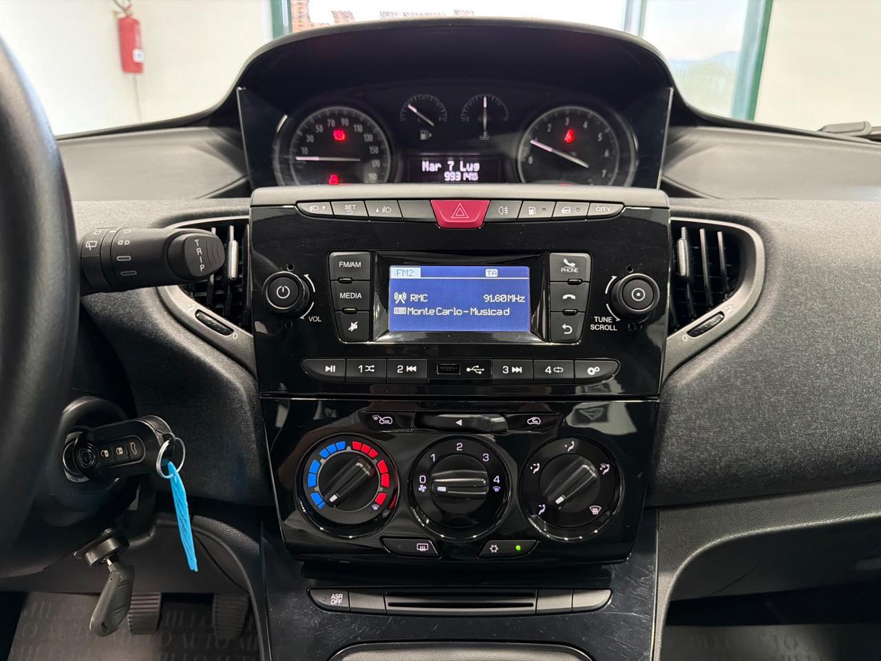 Lancia Ypsilon 1.2 69 CV 5 porte GPL Ecochic Black and Noir