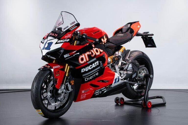 2023 DUCATI PANIGALE V2 BULEGA 2023 WORLD CHAMPION REPLICA - RDS01547