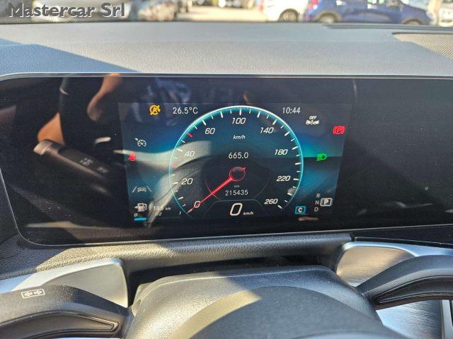 MERCEDES-BENZ GLB 200 GLB d Business Extra auto targa GM579EZ