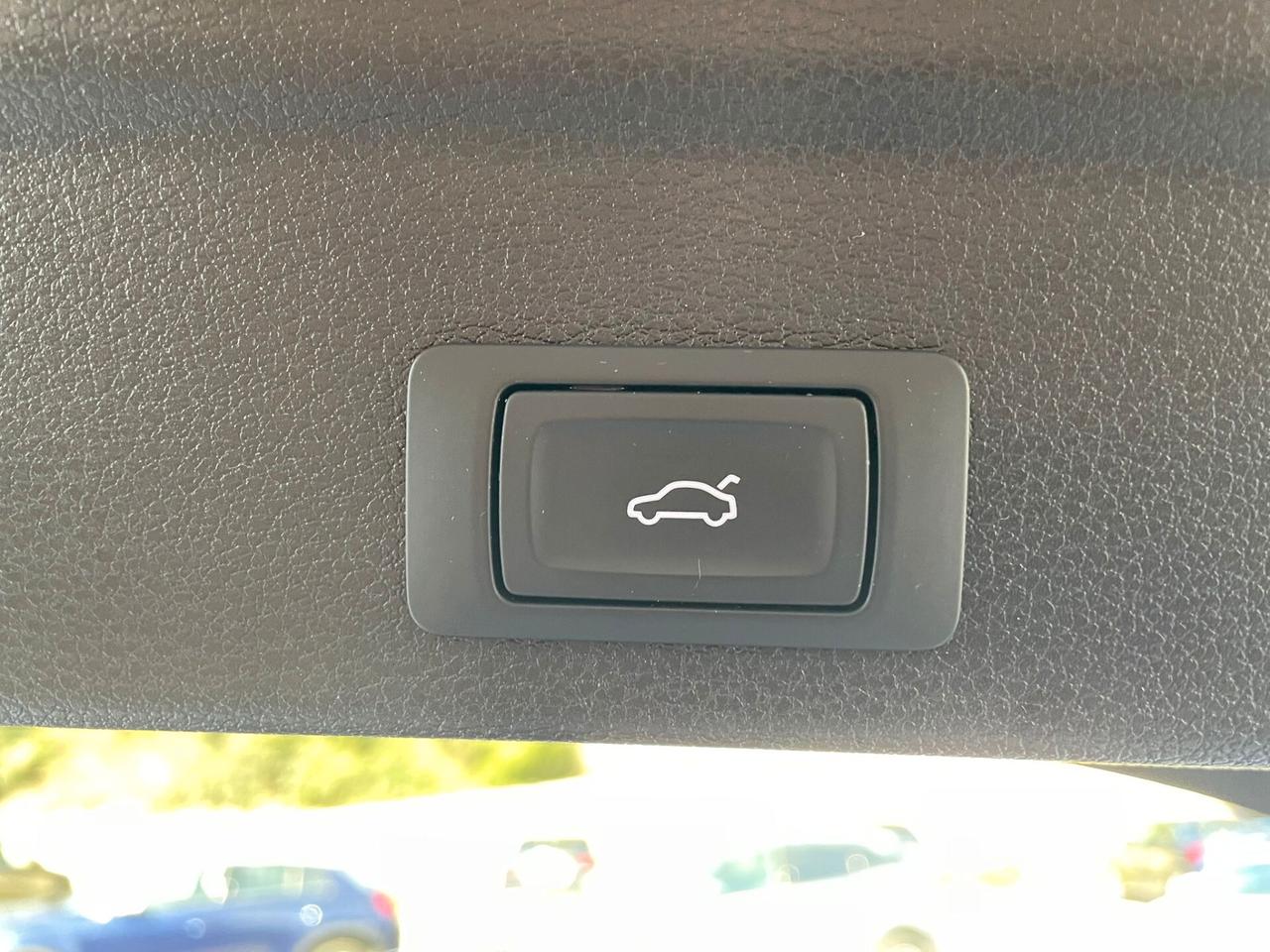 AUDI Q3 SPTB 35 2.0Tdi IDENTITY BLACK S-TRONIC