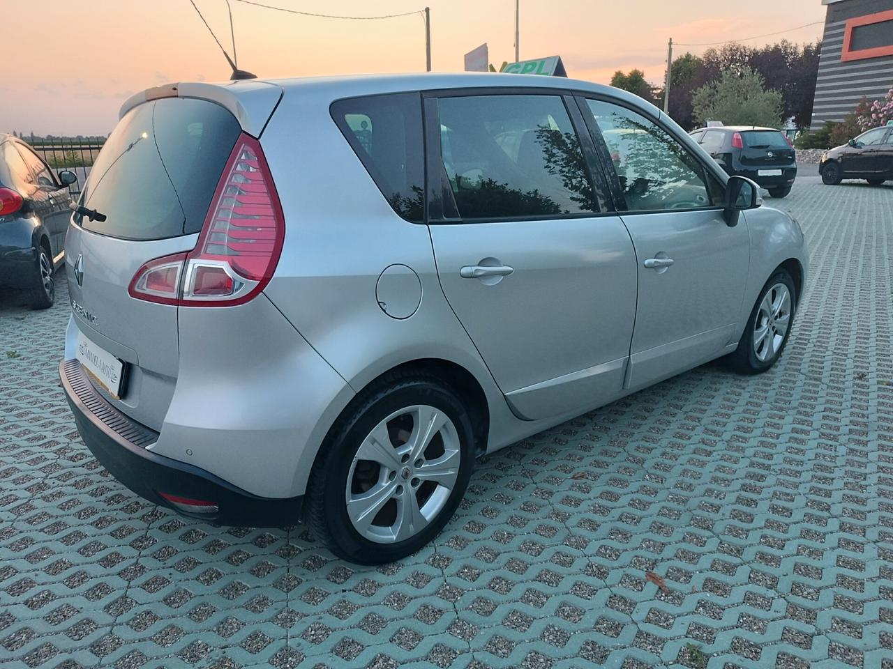 Renault Scenic 1.6 Benzina~GPL~109.000~GARANZIA~2009