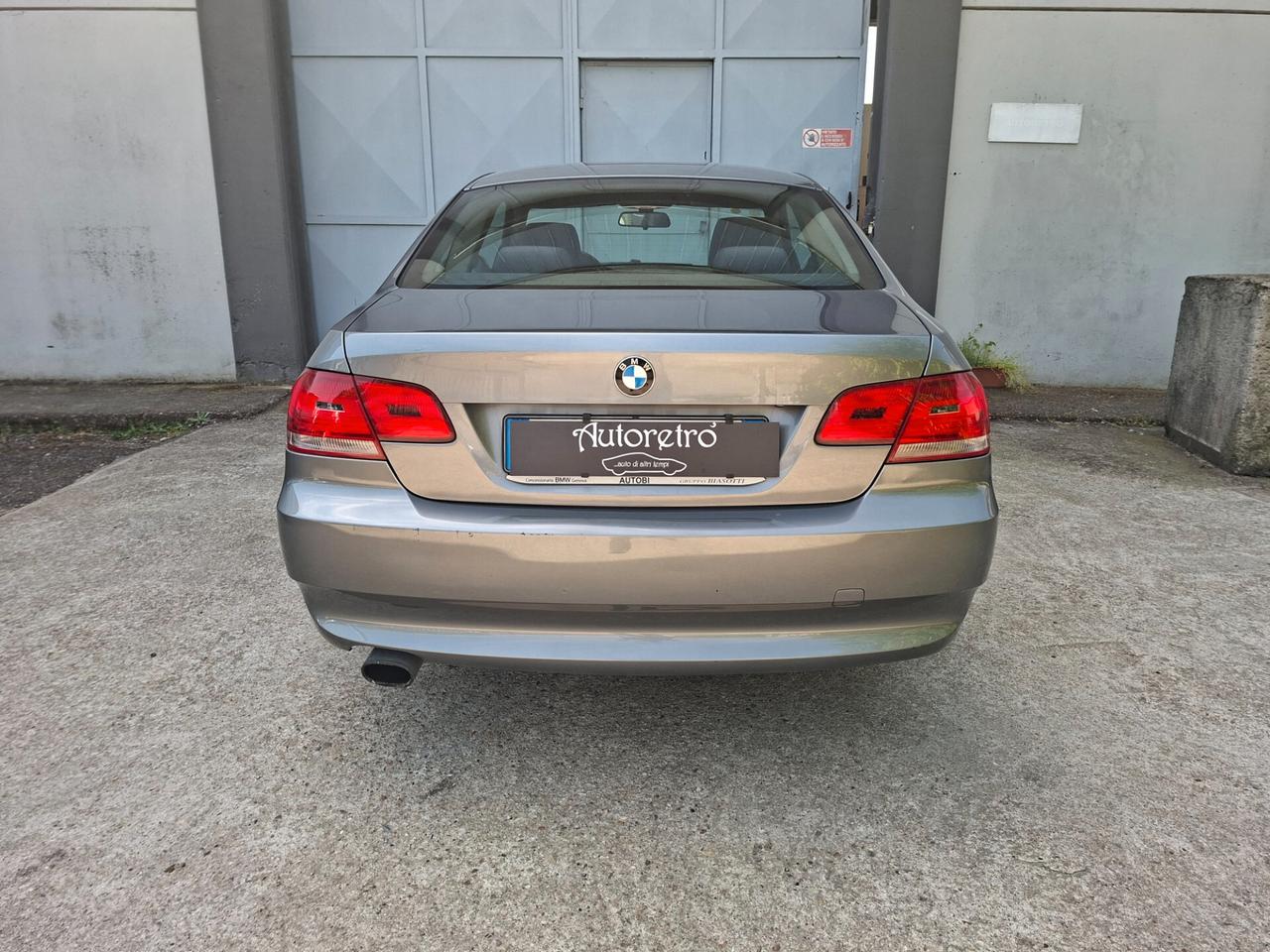 BMW 320i coupé E92 170 cv