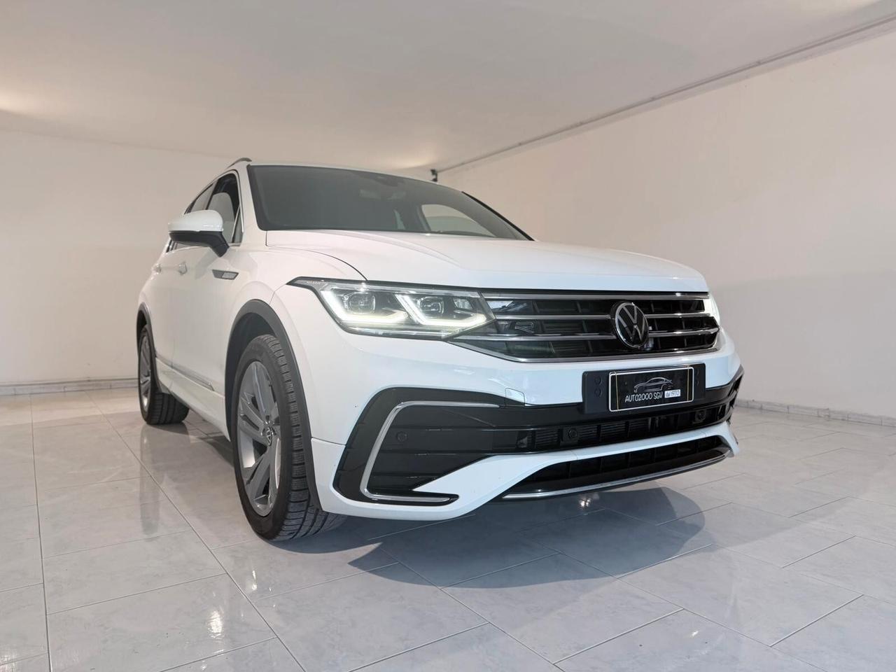 VOLKSWAGEN TIGUAN R-LINE AUTOMATICA IVA ESPOSTA