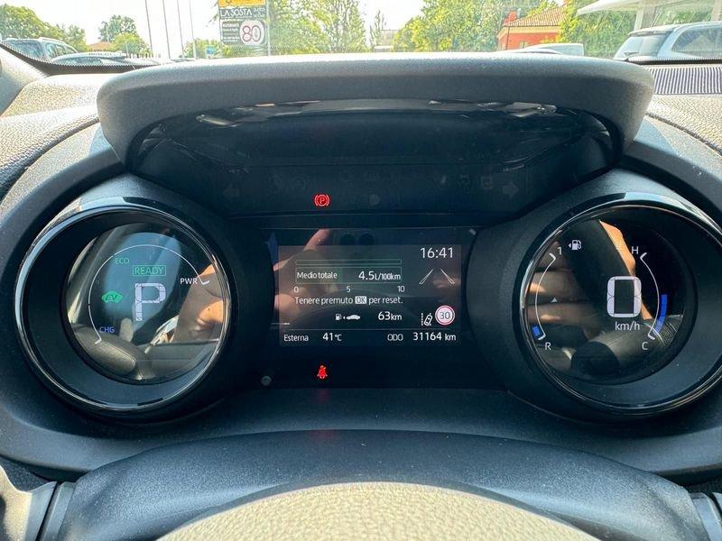 Toyota Yaris Hybrid Lounge MY22