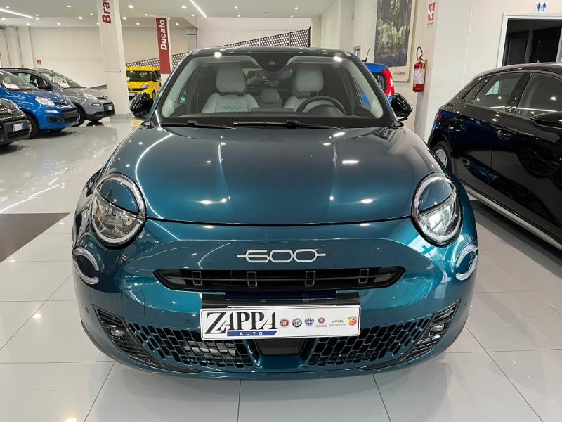 FIAT 600 Hybrid 136 CV DCT MHEV La Prima