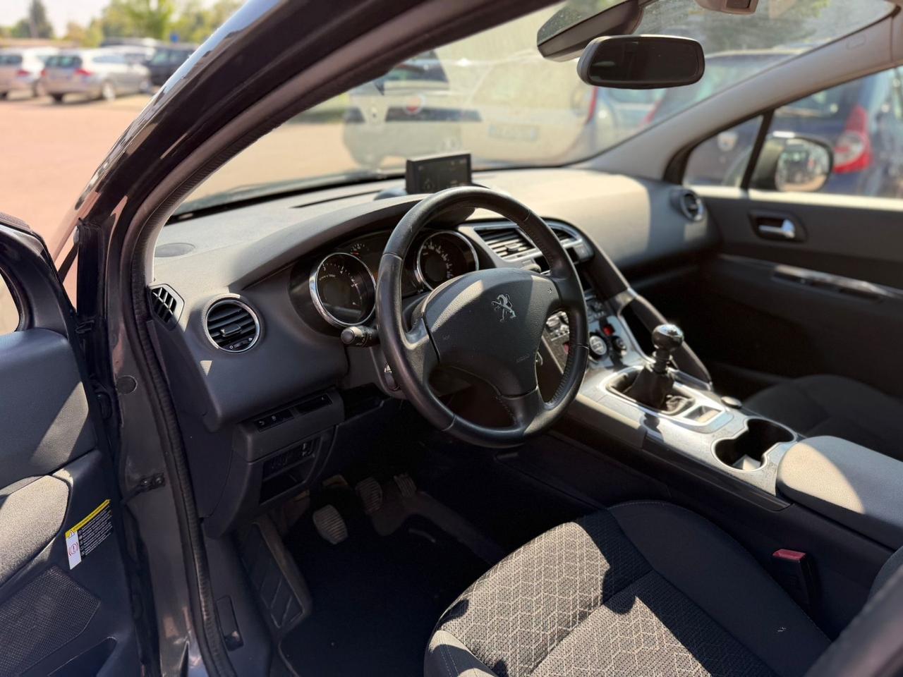 Peugeot 3008 1.6 HDi 115CV Business