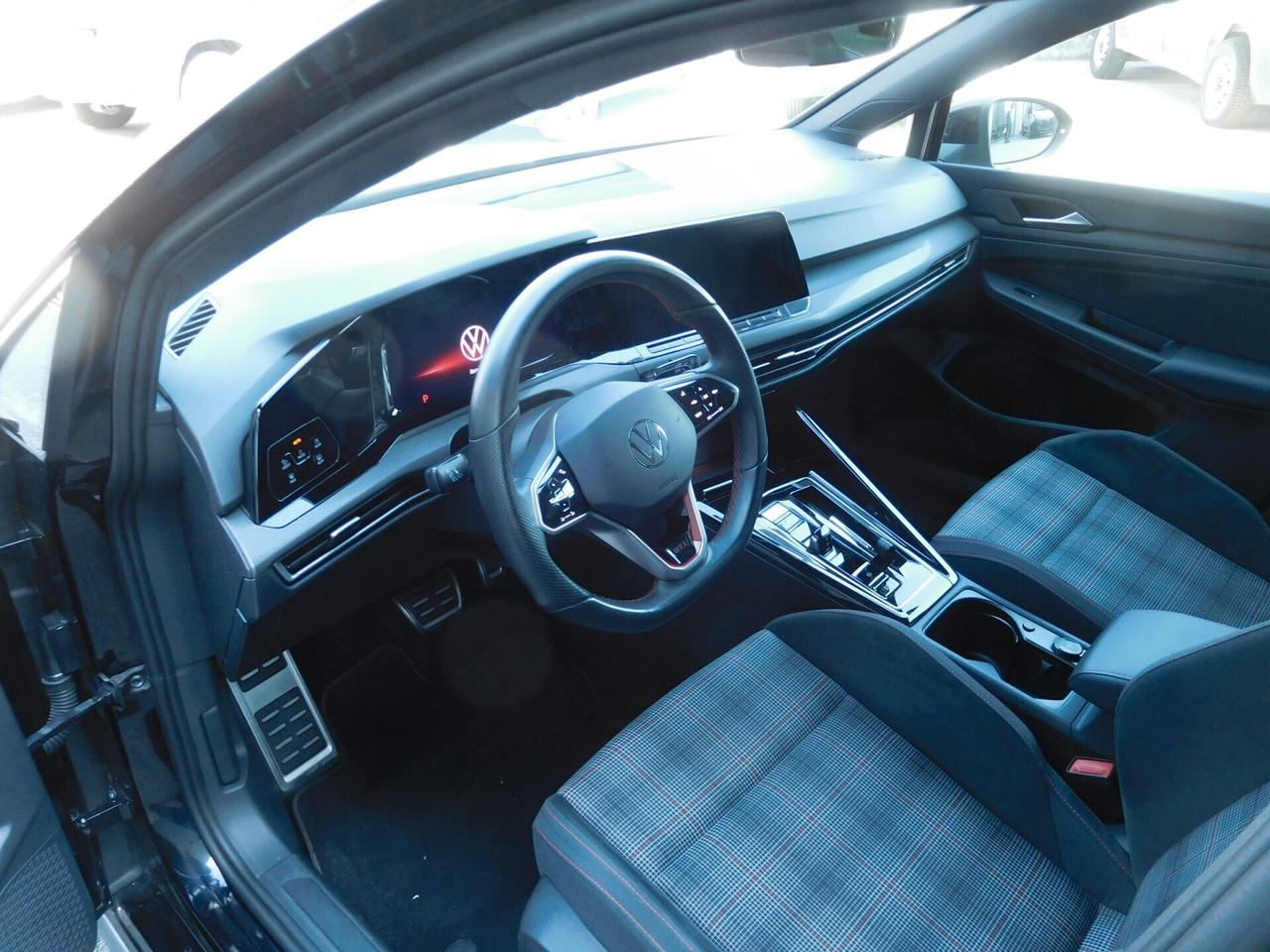 Volkswagen Golf GTI 2.0 TSI DSG 245cv