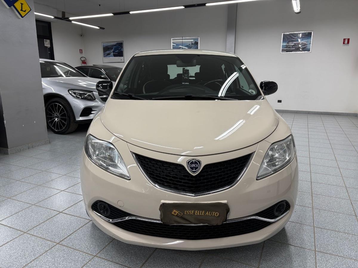 LANCIA Ypsilon 1.2 69 CV 5p. Platinum