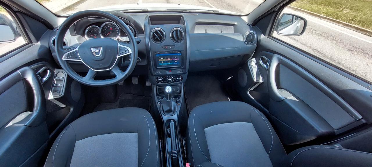 DUSTER 1,6 GPL DI SERIE CASA MADRE NAVIGATORE TELEFONO SENSORI FULL FULL 110 CV
