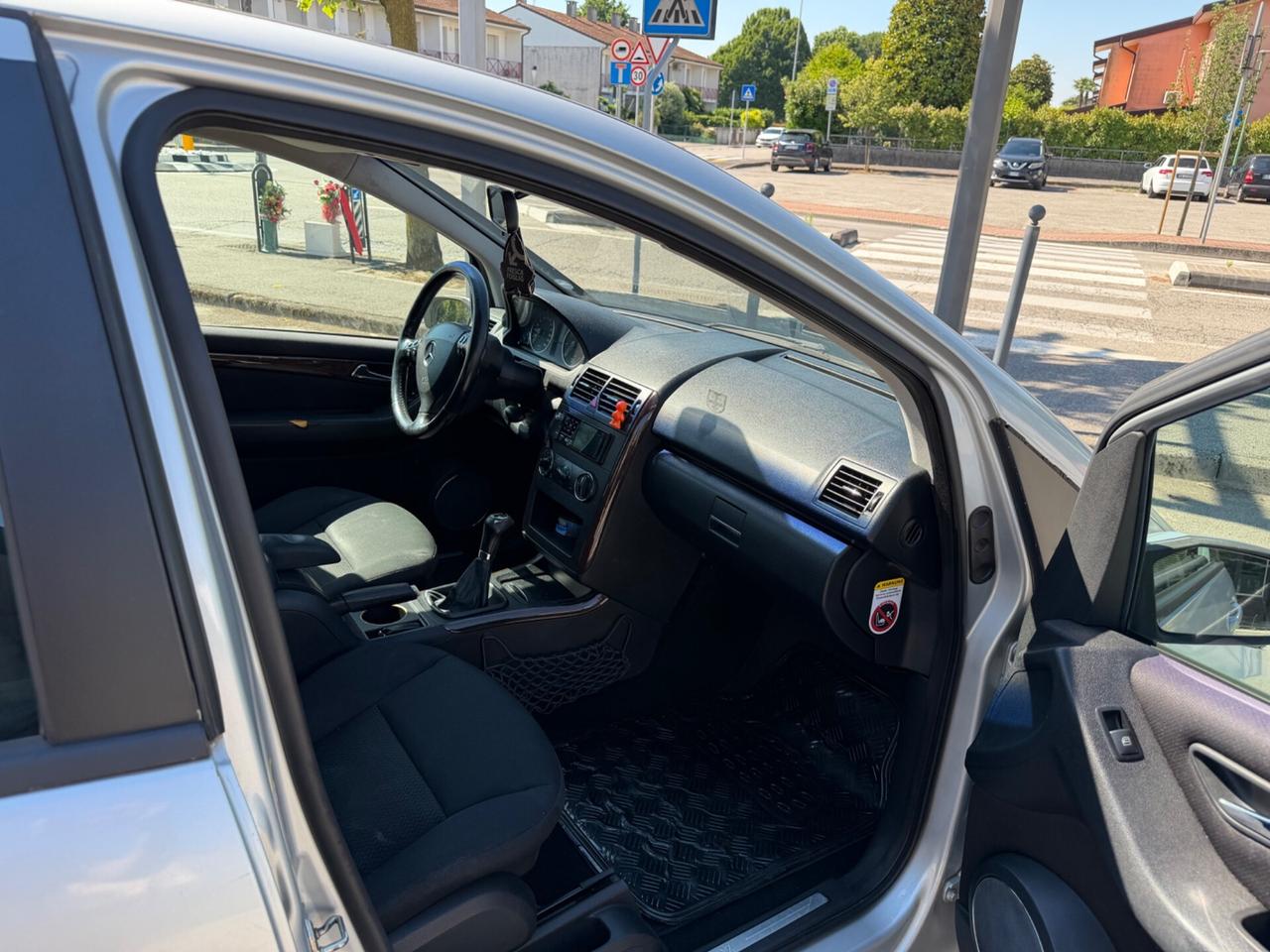 Mercedes-benz A 150 BENZINA OK NEO