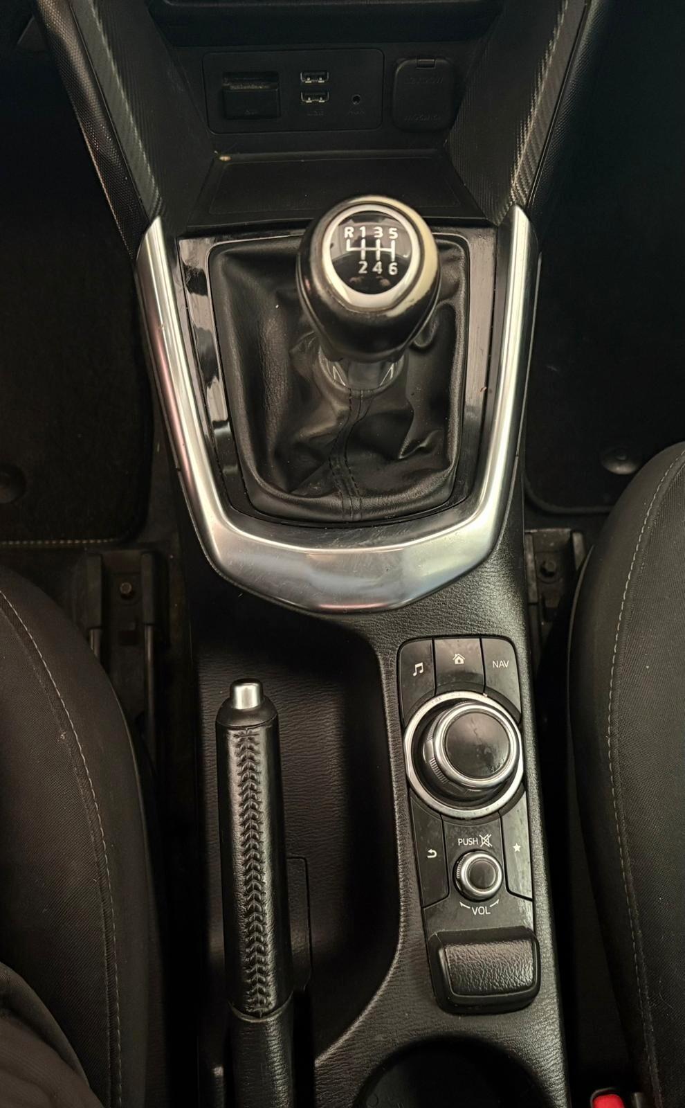 Mazda 2 serie3 Diesel 1500 CV 105 EURO 6B Km 93.543 certificati Garanzia 12 mesi