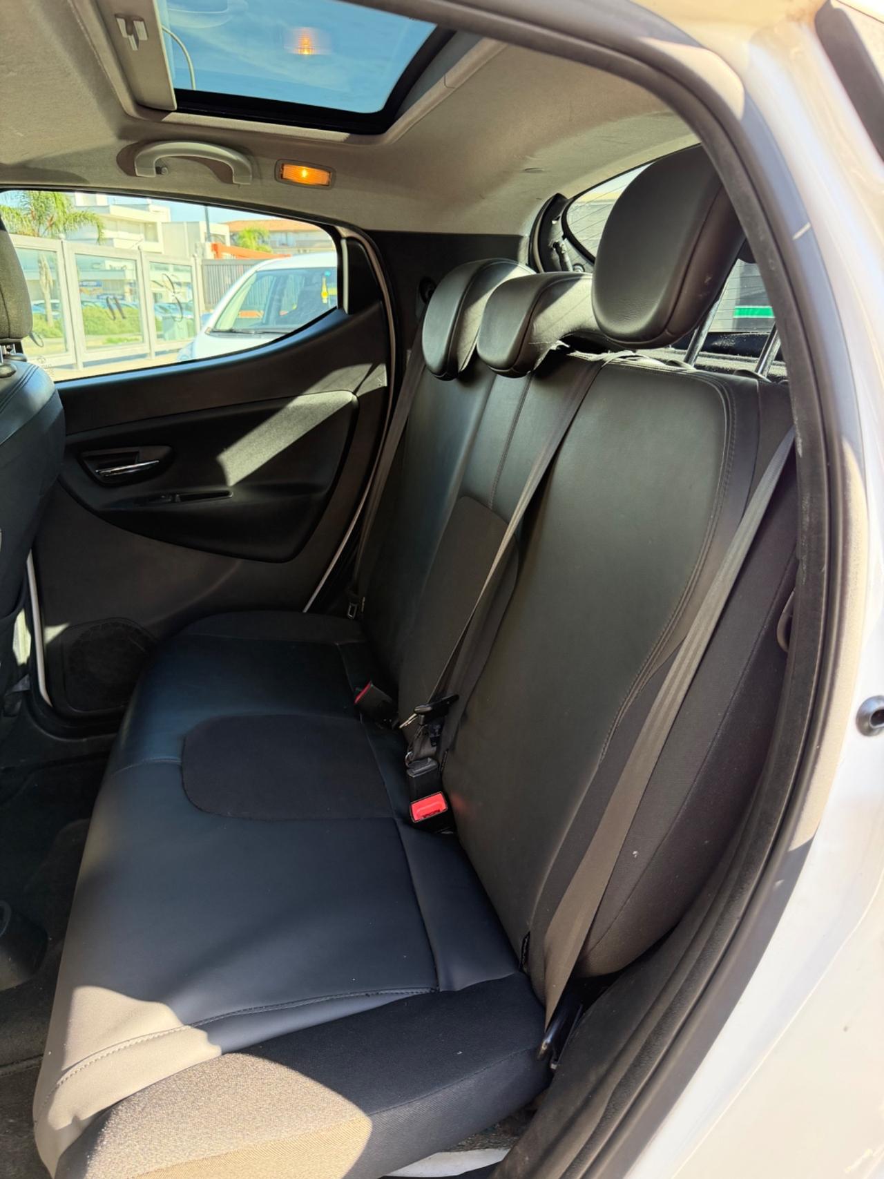 Lancia Ypsilon 1.3 MJT Tetto Apribile 16V 95 CV 5 porte S&S Platinum