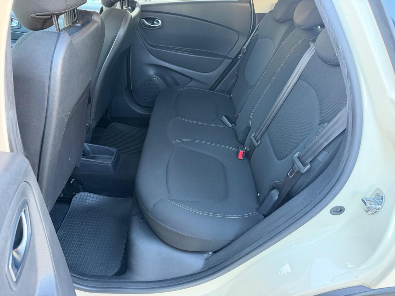 Renault Captur dCi 8V 90 CV EDC Sport Edition