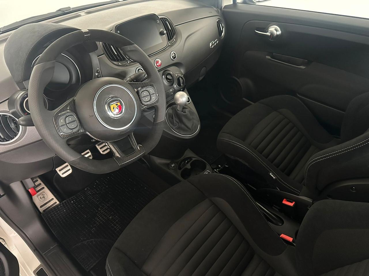 Abarth 695 1.4 180 CV KM0 2023