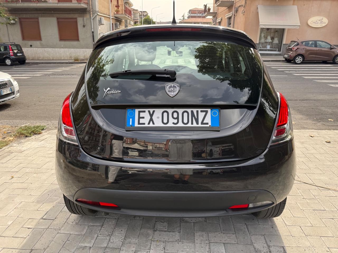 Lancia Ypsilon 1.2 69 CV 5 porte Platinum