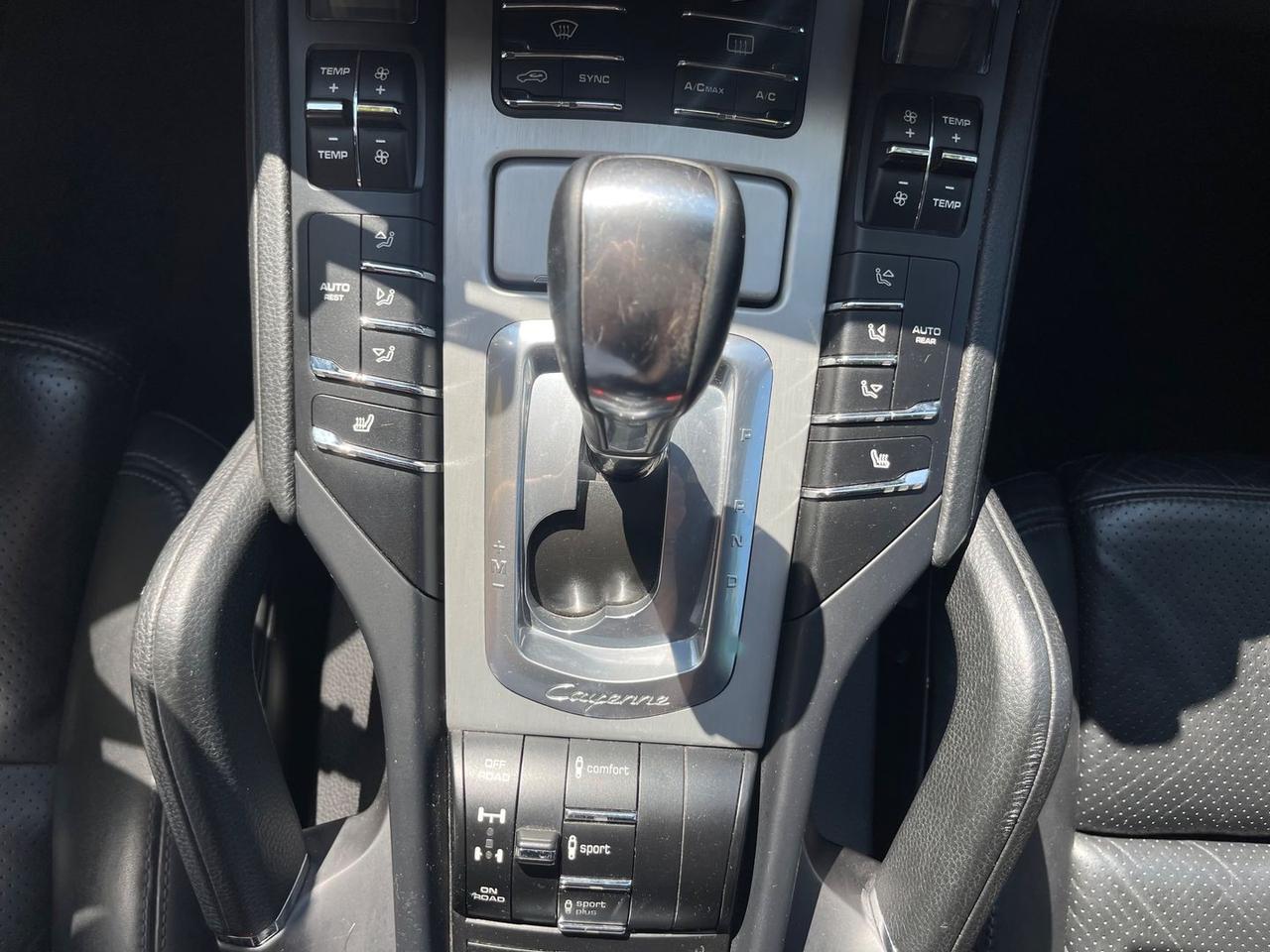 Porsche Cayenne Platinum Edition 3.0 #6240