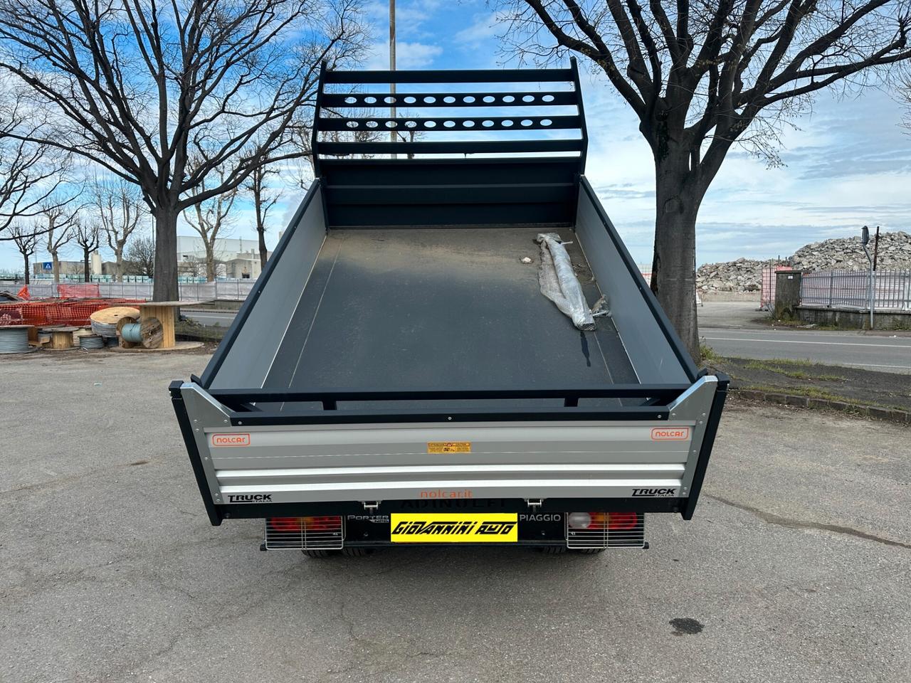 Piaggio Porter NP6 TWB CHAS 325 LR LPG TOP WHITE