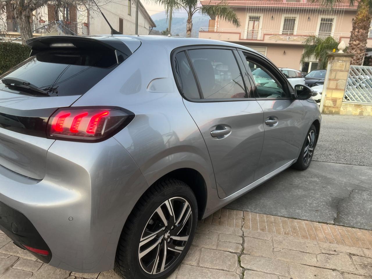 Peugeot 208 BlueHDi 100 Stop&Start 5 porte Allure Navi Pack