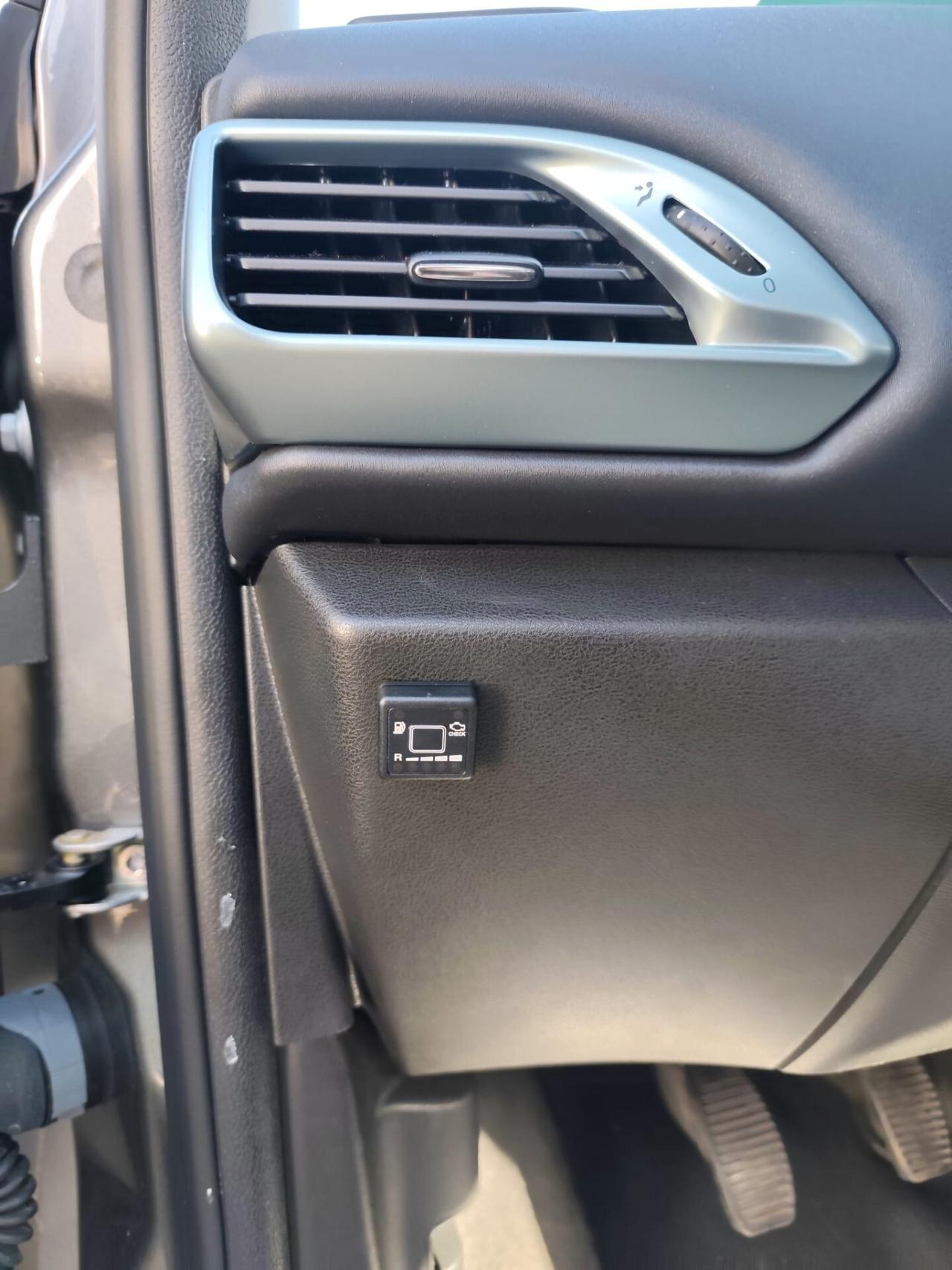 Lancia Ypsilon 1.0 FireFly 5 porte S&S Hybrid Platino