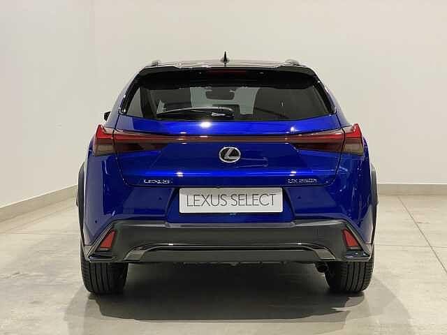 Lexus UX Hybrid Design