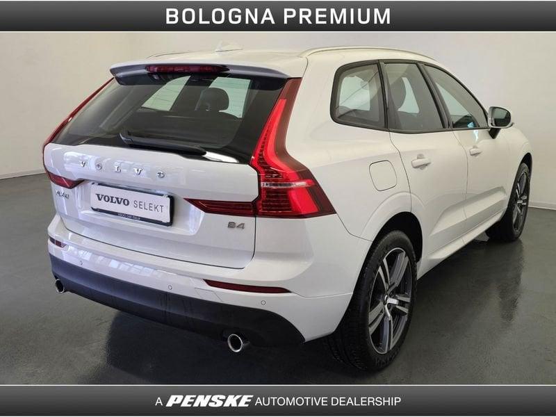 Volvo XC60 B4 Geartronic Benzina Momentum