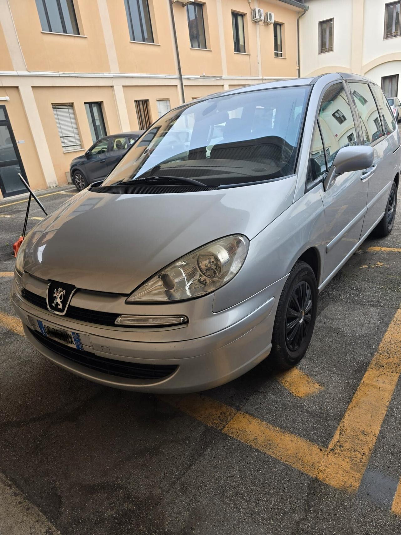 Peugeot 807 2.2 HDi 7 POSTI CON GANCIO TRAINO