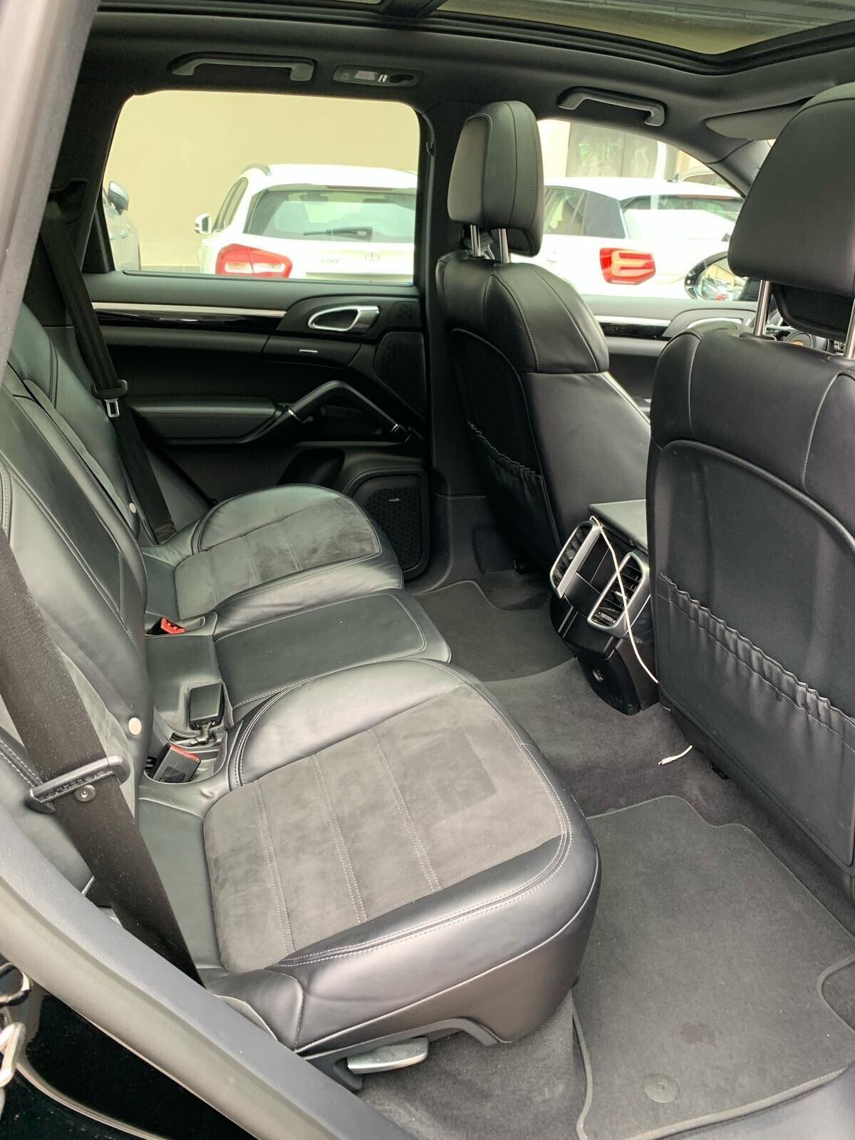 Porsche Cayenne 3.0 Diesel Platinum Edition