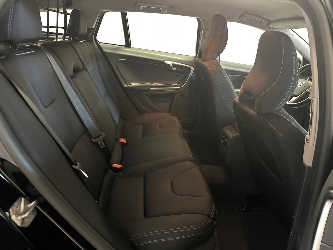 Volvo V60 D2 Momentum EURO 6