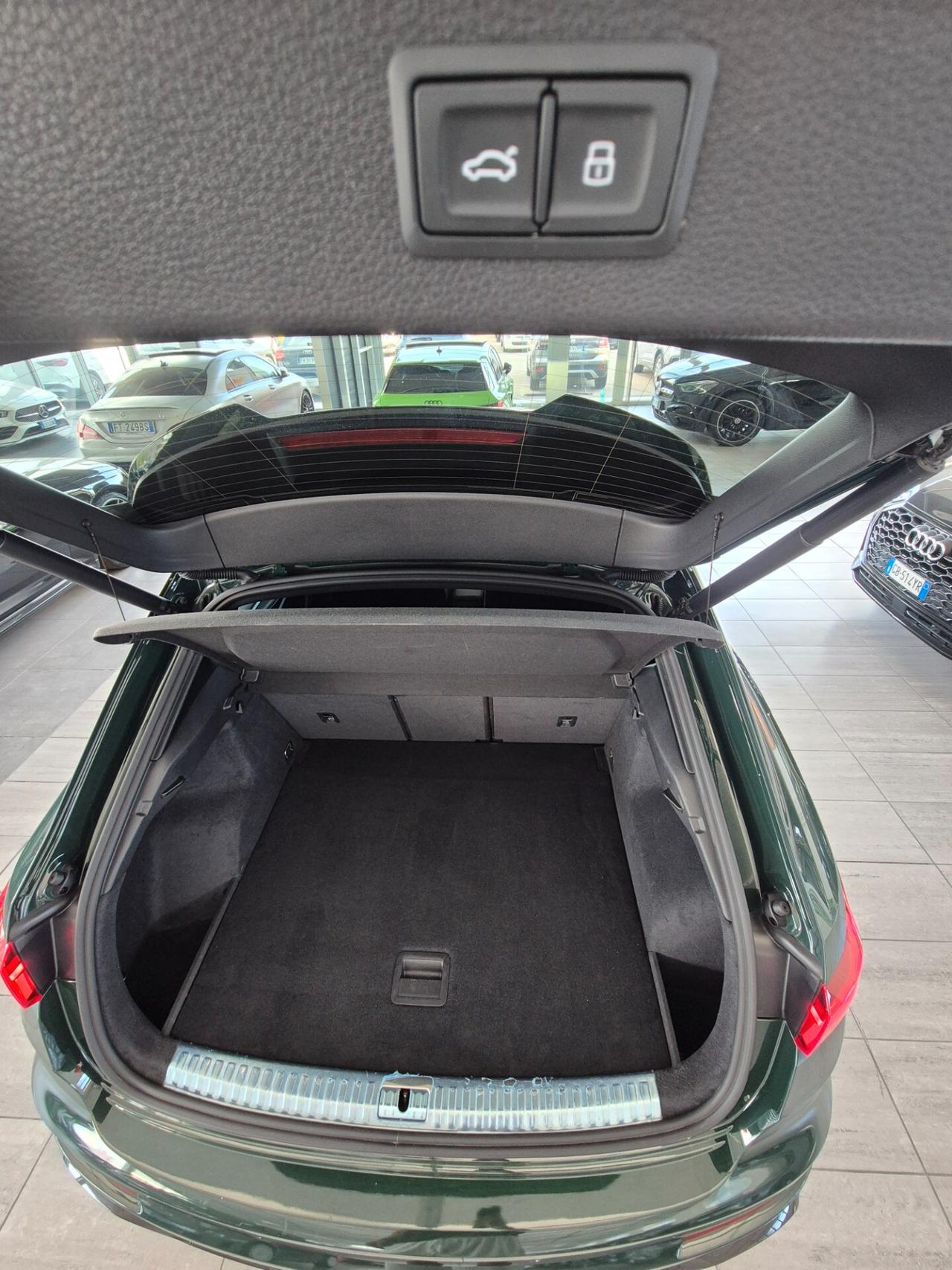 Audi Q3 RS quattro S tronic 2023 - FULL SERVICED