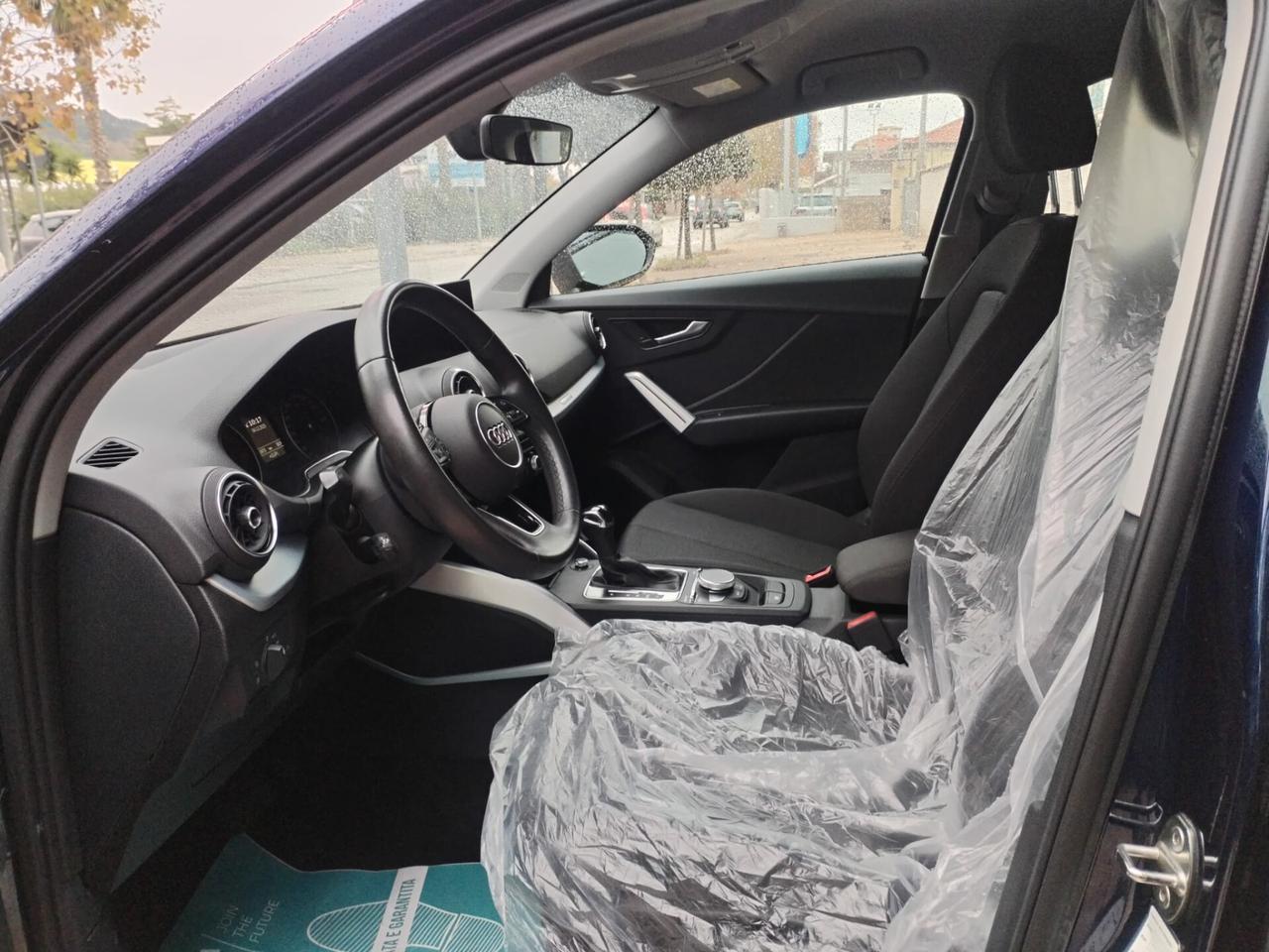 Audi Q2 35 TDI quattro S tronic Identity Black