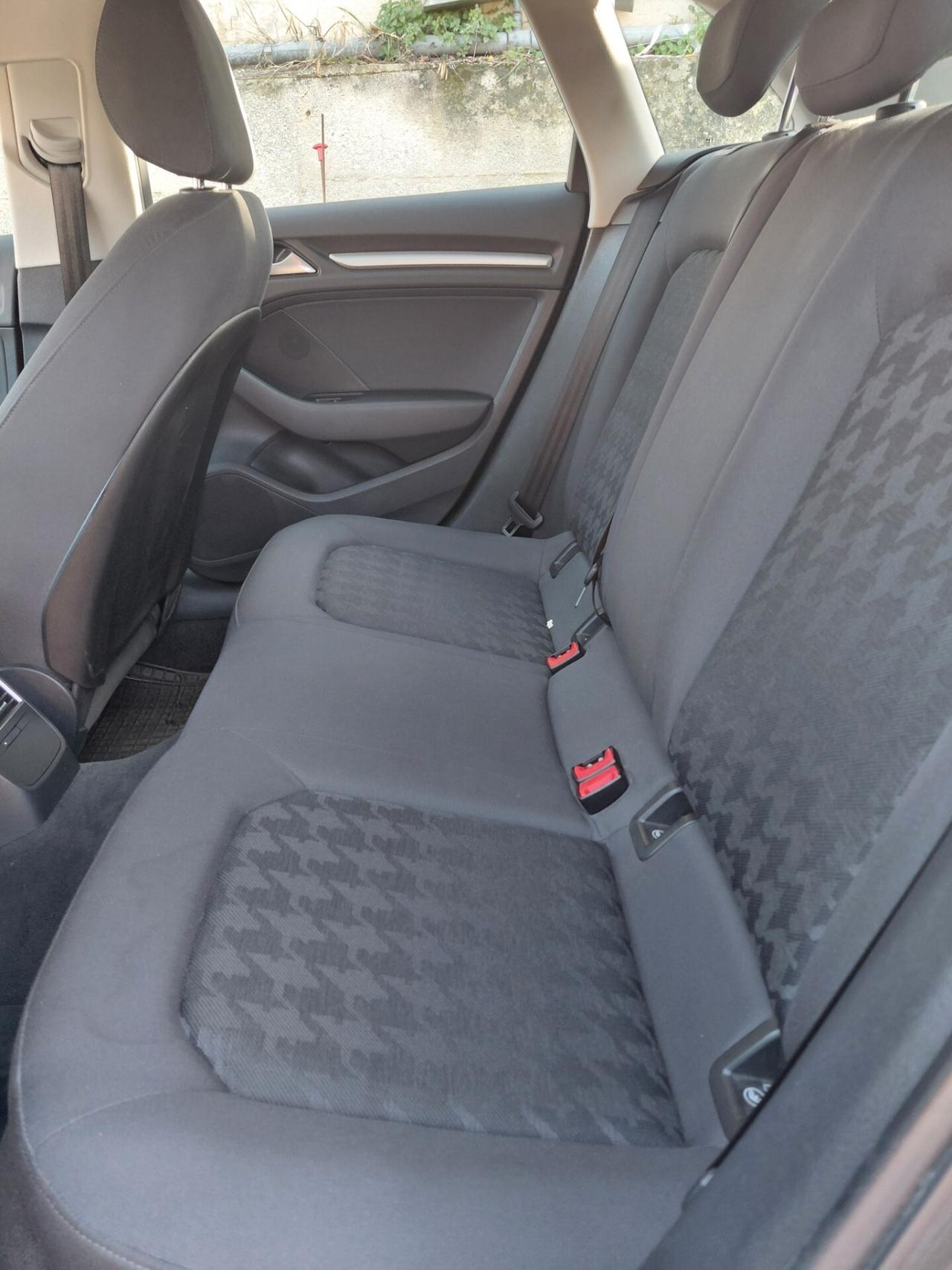 Audi A3 1.6 TDI S tronic Sport