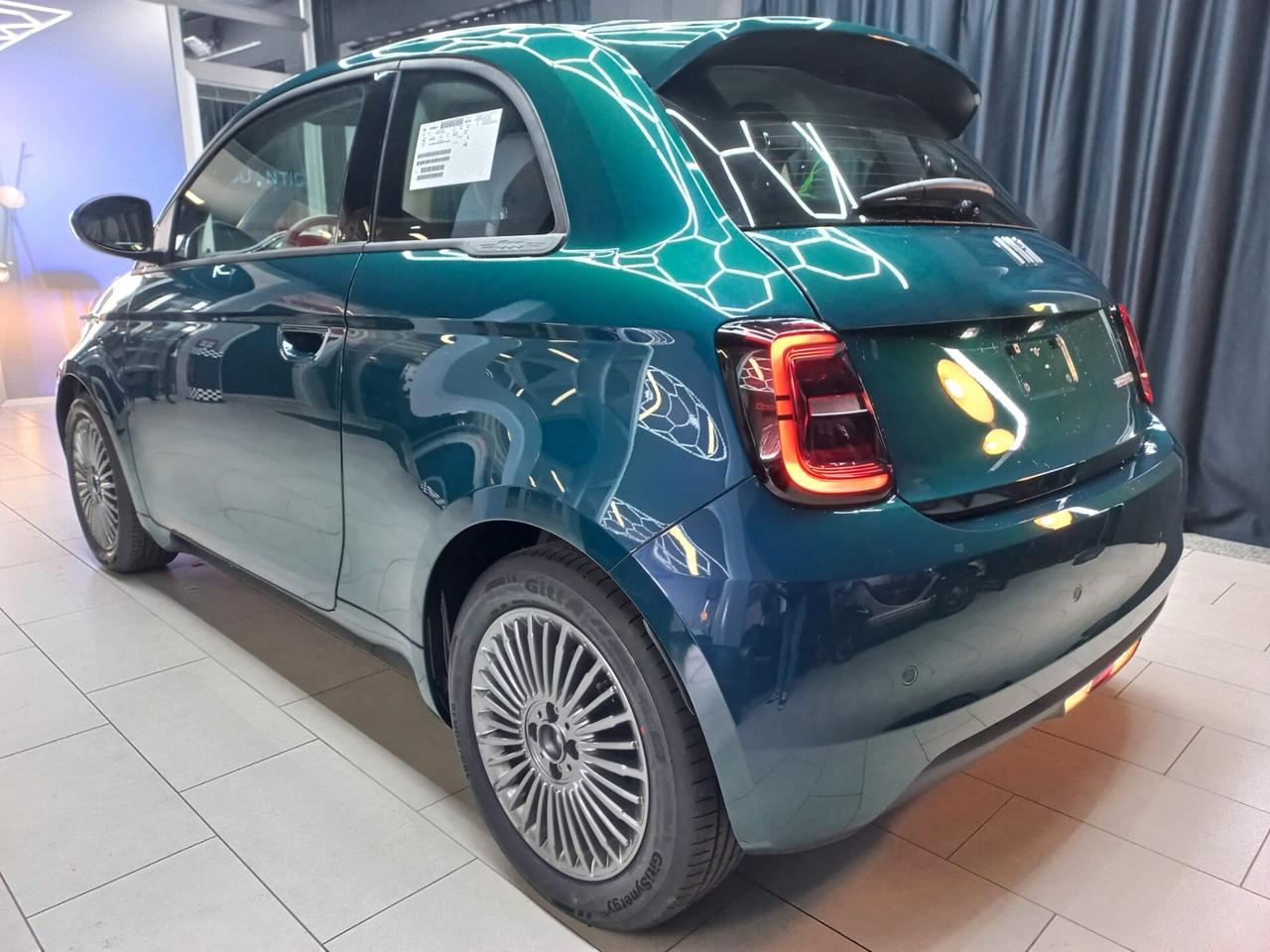 Fiat 500 Berlina Hybrid Icon