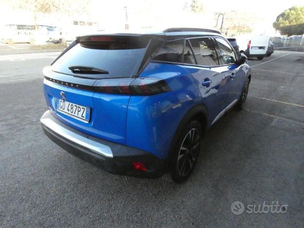 PEUGEOT 2008 motore elettrico 136 CV GT Pack