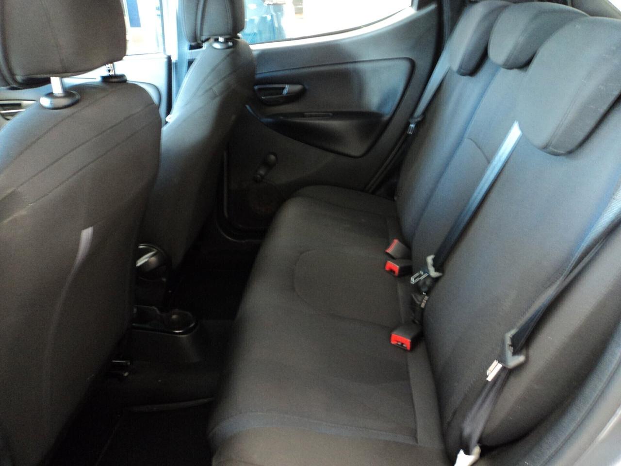 Lancia Ypsilon 1.2 69 CV 5 porte Gold