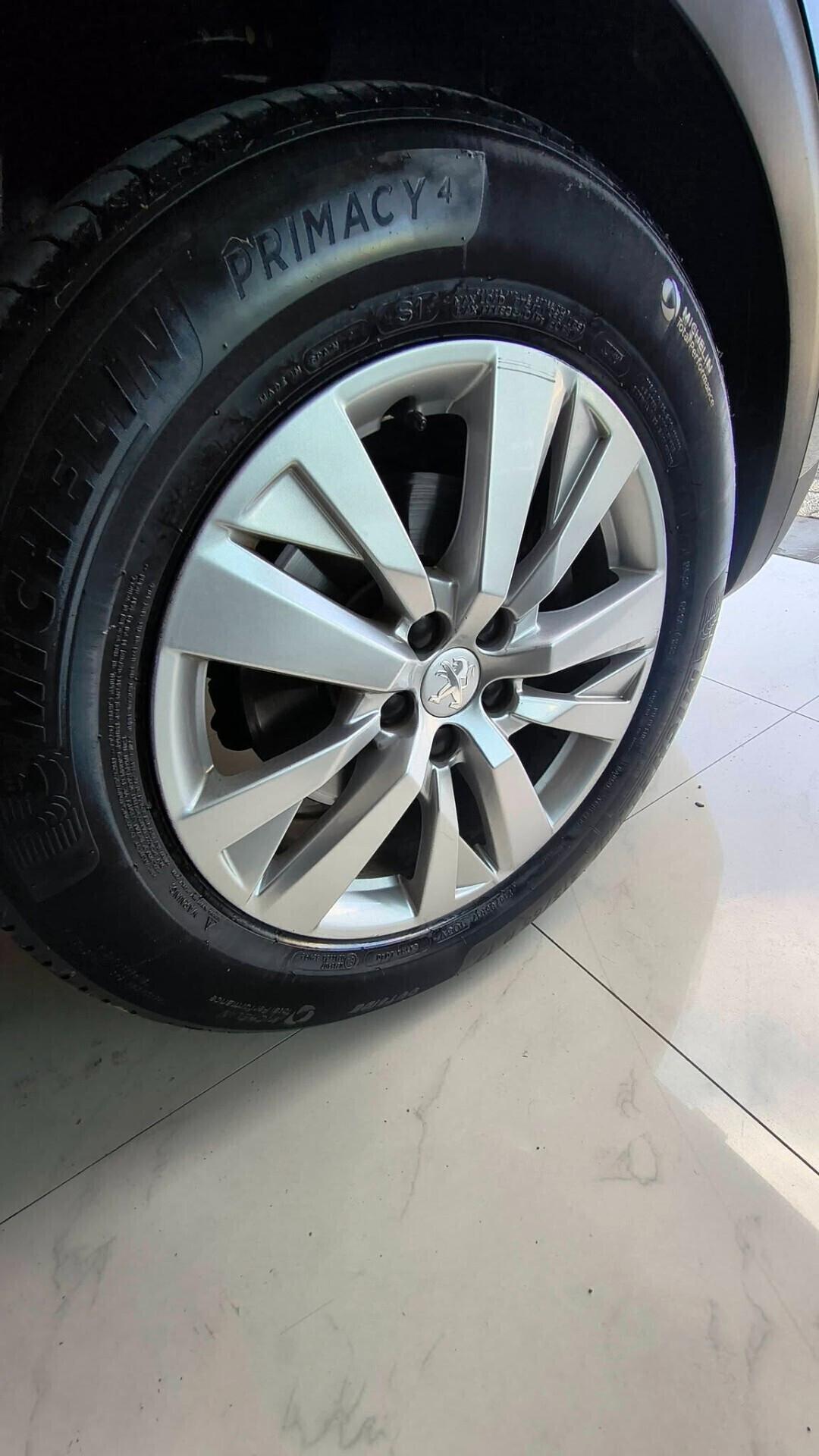 Peugeot 3008 BlueHDi 130 Blue Hdi 1.5