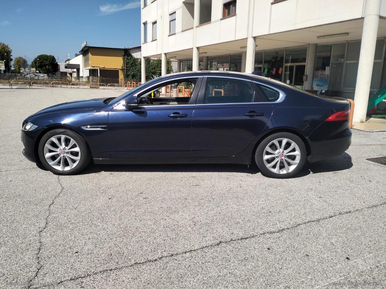 JAGUAR XF 2.0 D 180 CV aut. Prestige