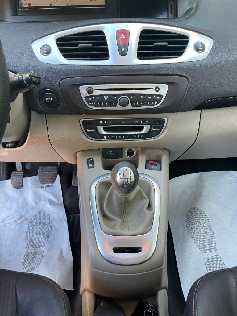 Renault Scenic X-Mod 1.5 dci Dynamique 110cv