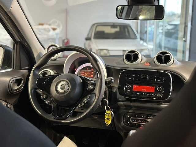 Smart forfour 70 1.0 twinamic Youngster