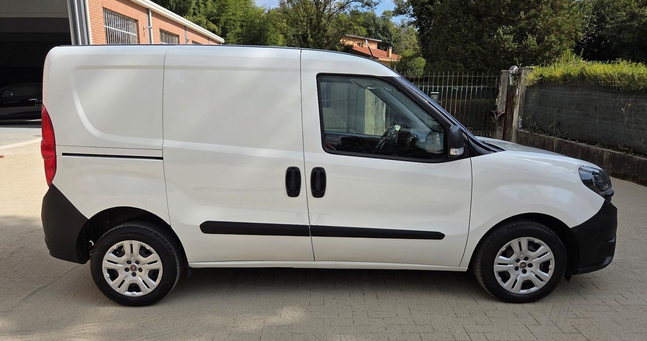 Fiat Doblo Doblò 1.6 MJT 105CV 3 posti Lounge Euro 6d