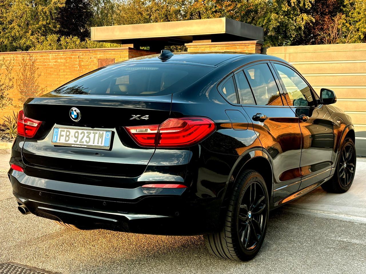 BMW X4 2.0D 4x4 "M-SPORT int/est-P.Beige,Navi-2016