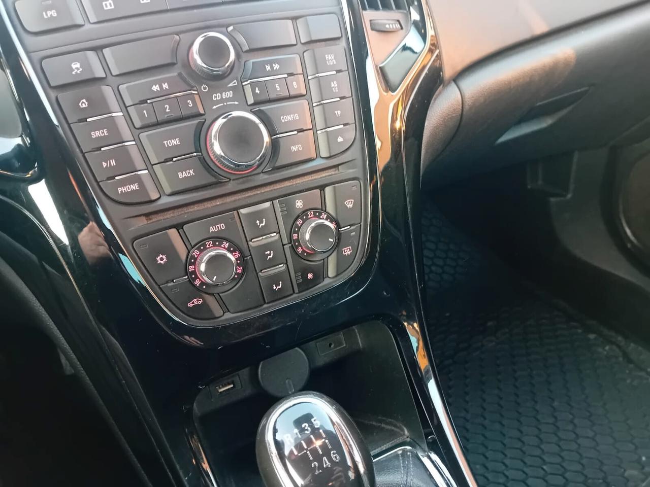 Opel Astra Sports Tourer 1.4 t Cosmo Gpl Tech 140cv E6