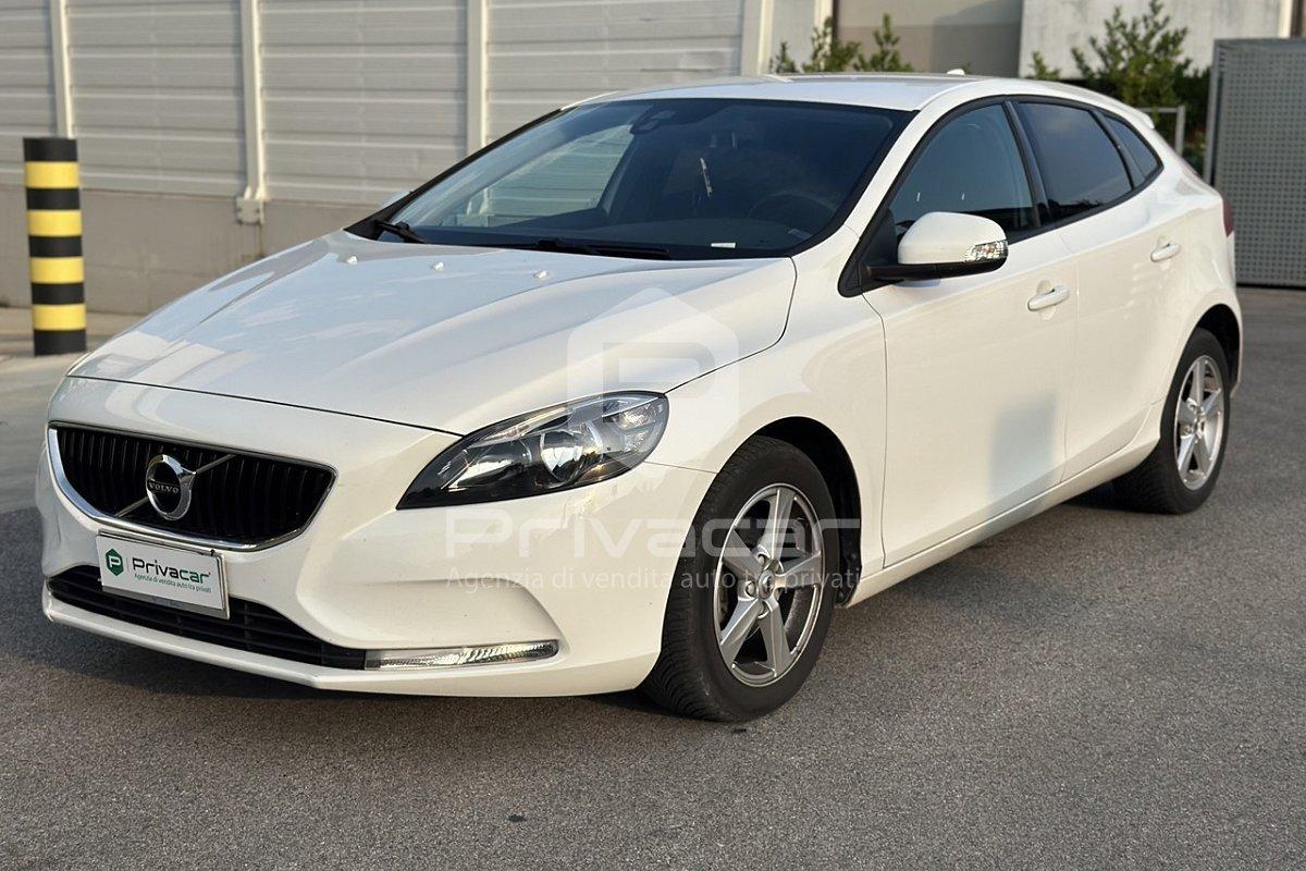 VOLVO V40 D2 Business