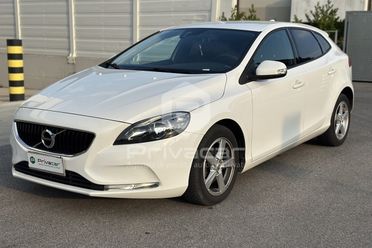 VOLVO V40 D2 Business