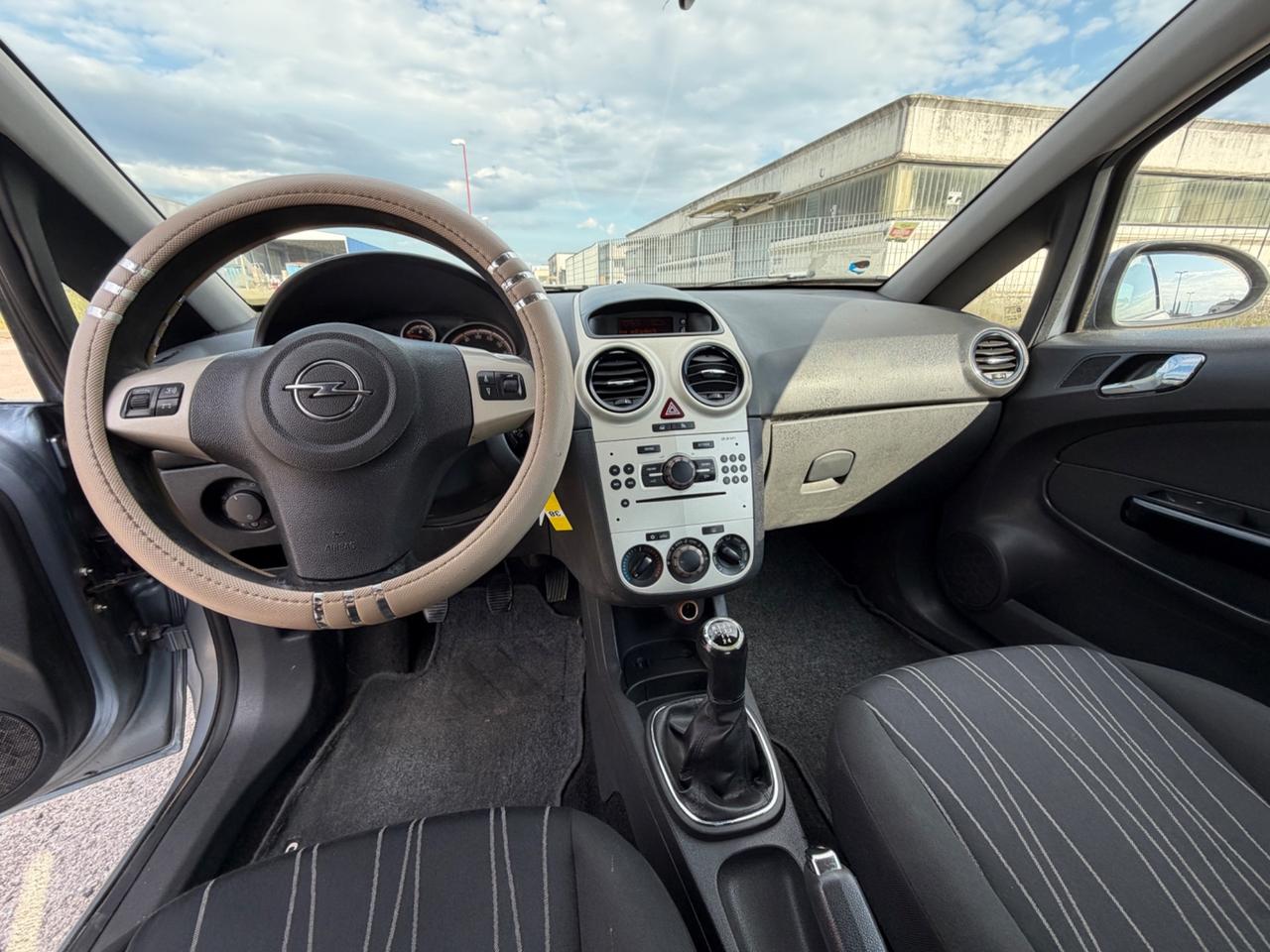Opel Corsa 1.2 3 porte