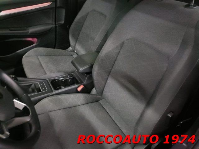 VOLKSWAGEN Golf 1.0 TSI EVO Life PREZZO REALE NEOPATENTATI